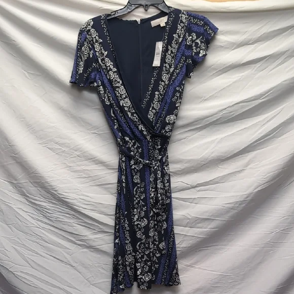 LOFT Navy and White Floral Midi Dress - Picture 4 of 9
